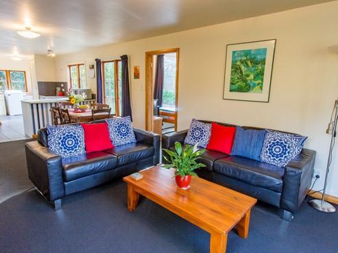 27 Glen Road, Raumati South