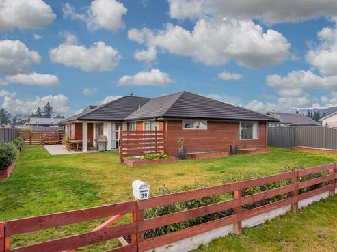 39 Sherwin Avenue, Albert Town