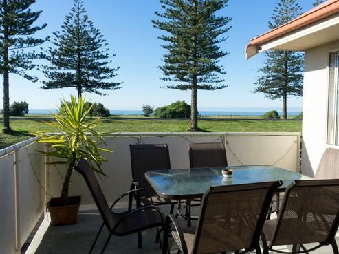 100 Te Awa Avenue, Te Awa