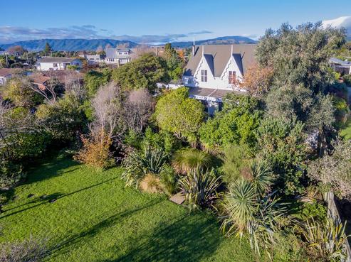 4 Sweetman Avenue, Paraparaumu Beach