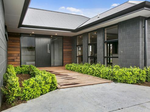 35 Tulip Drive, Cambridge