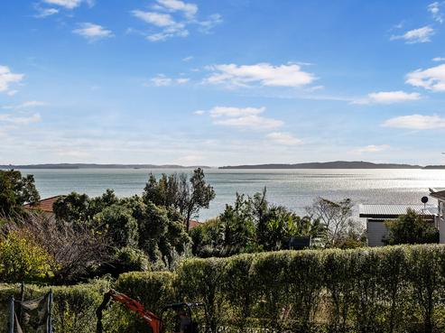 2 Alexander Avenue, Maraetai