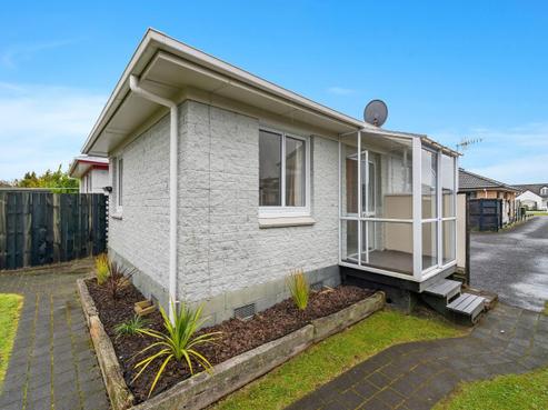 14D Grey Street, Glenholme