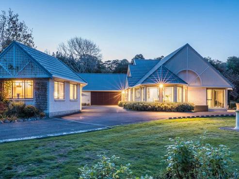 39 Manu Grove, Waikanae
