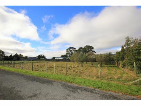 2/9 Johnston Street, Waipara