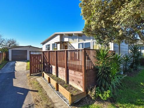 20 Dillon Crescent, Clover Park
