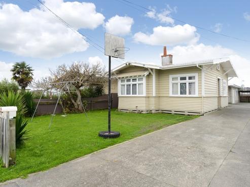 1019 Waipuna Street, Mahora