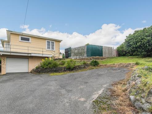 32 Toi Street, Otaki Beach
