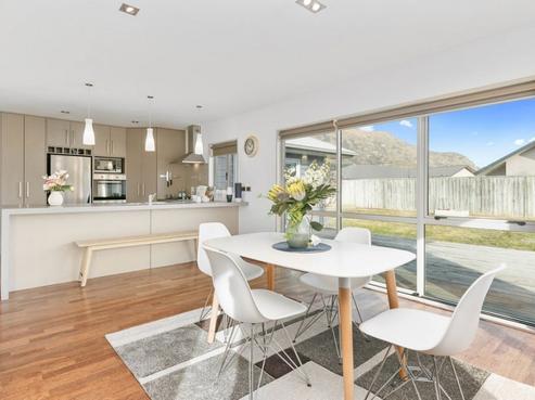 43 Hope Avenue, Lake Hayes Estate