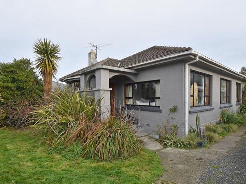 15 Coronation Street, Strathern