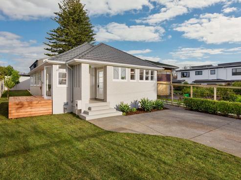 16 Walker Road, Point Chevalier