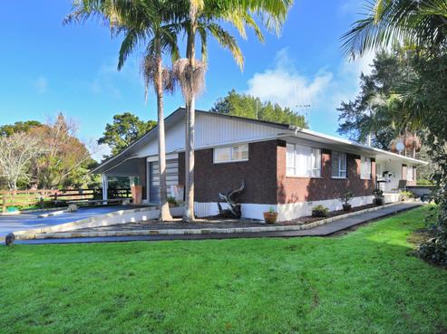 90 Loop Road, Otaika
