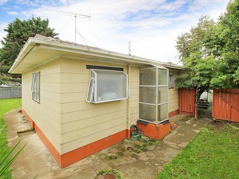 9B Slim Place, Clendon Park