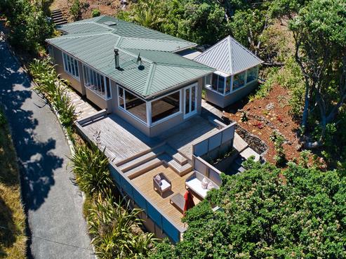 35 Beach Valley Road, Piha
