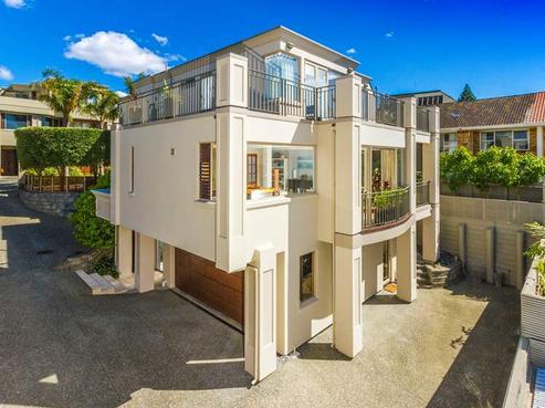 14A Beach Road, Castor Bay