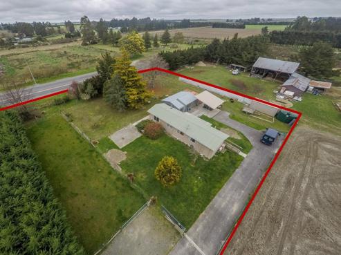 7 Wilkinsons Road, Chertsey