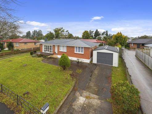 10 Richan Street, Glenview