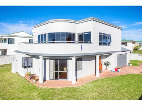 2 Anne Street, Ohope