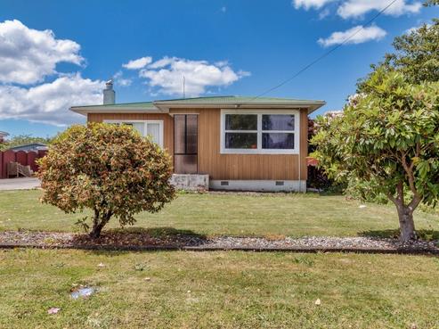 1112 Copeland Road, Akina