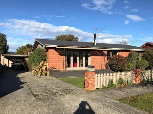 11 Queen Street, Milton