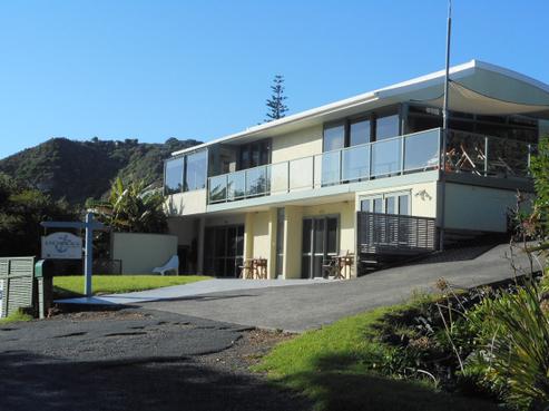 22 Tapeka Heights Lane, Russell
