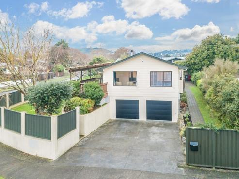 10 Turon Crescent, Totara Park