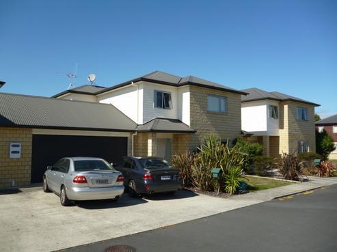 4 Tupe Lane, Huntington