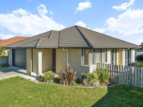 41 Parkside Drive, Huntington
