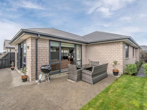 34 Whakatipu Street, Pegasus