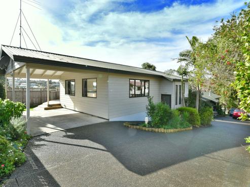 2/15 Dobell Road, Stanmore Bay