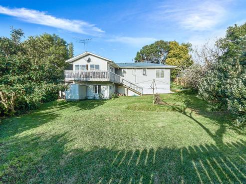 12 Ludlow Terrace, Totara Vale