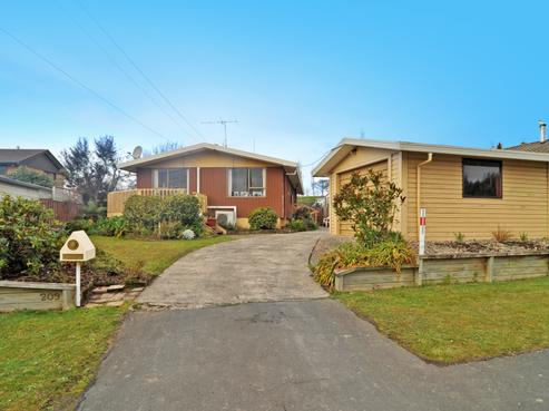209 Dalziel Road, Brockville