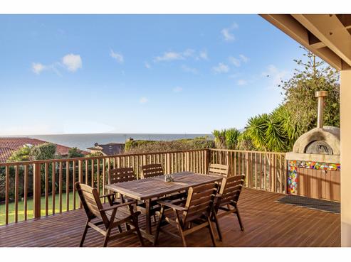 56 Pacific Parade, Army Bay