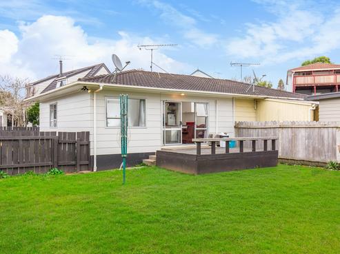 1/9 Slim Place, Clendon Park