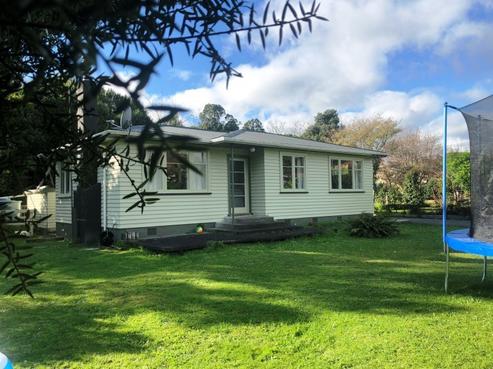 16 Waikawa Beach Road, Manakau