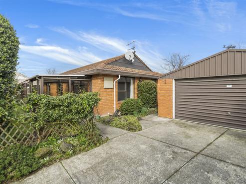 2/101 Racecourse Road, Sockburn