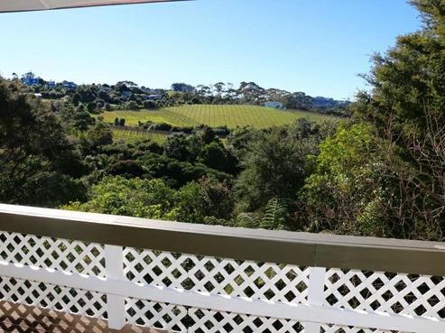19 Causeway Road, Surfdale