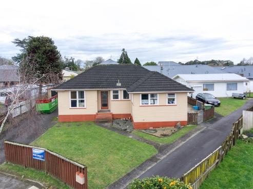 8 Marlowe Place, Enderley