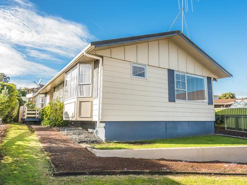 32 Treadwell Street, Springvale