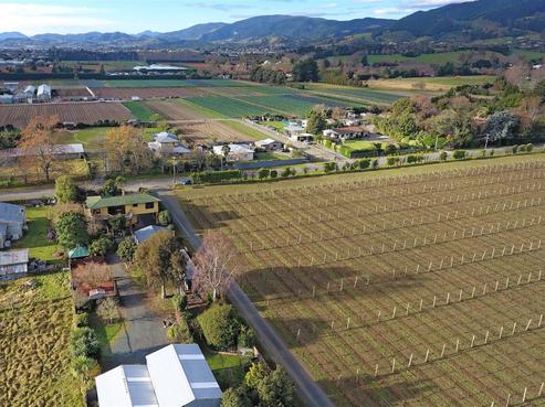 252 Ranzau Road, Hope