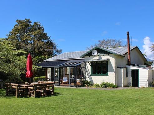 716 Collingwood-bainham Main Road, Collingwood