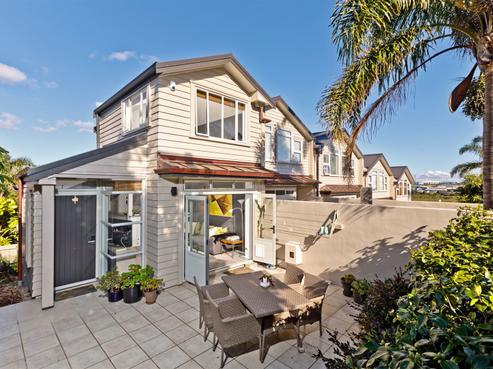 1/38 Bracken Avenue, Takapuna