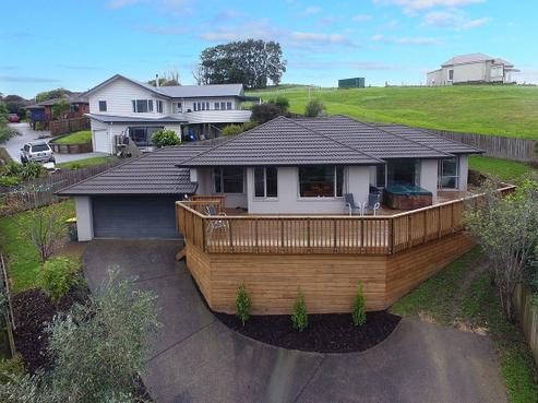 18 Te Kauri Place, Helensville