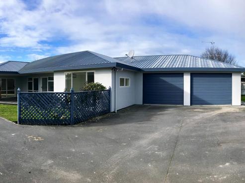 63 Kelvin Crescent, Allenton