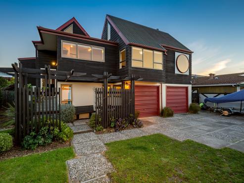 4 Newall Avenue, Stoke