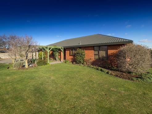 1 Falcon Drive, Allenton