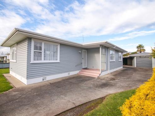 18 Mark Perreau Place, Foxton