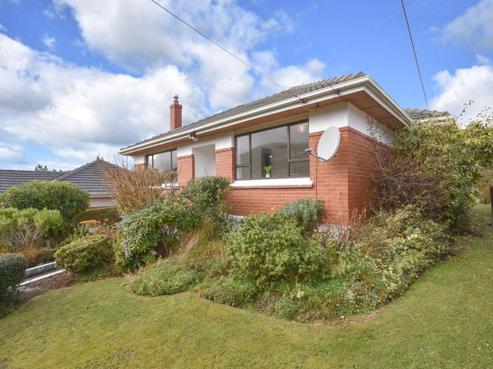 128 Centennial Avenue, Helensburgh
