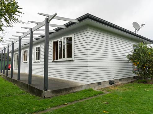 9 Biggs Crescent, Pirimai
