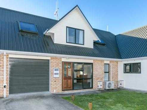 12C Jones Crescent, Melville